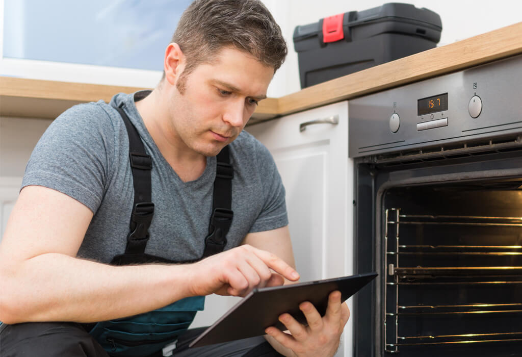 Digital networking of all teams in the field